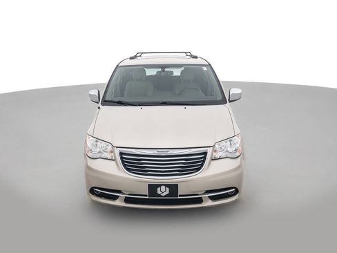 Used 2012 Chrysler Town & Country Touring-L w/ Entertainment Group #2 image 2