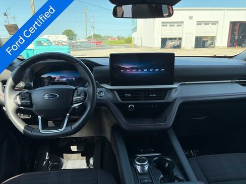 Certified 2025 Ford Explorer ST-Line AWD/4WD image 12
