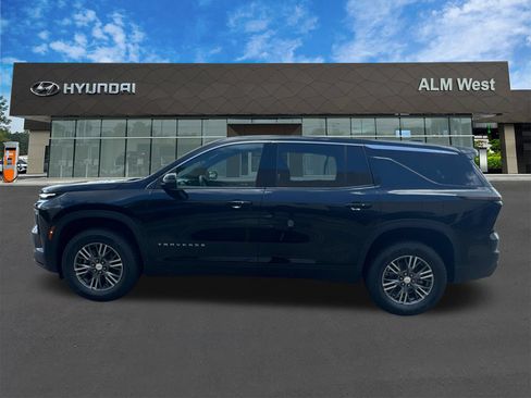 Used 2024 Chevrolet Traverse LS FWD image 8
