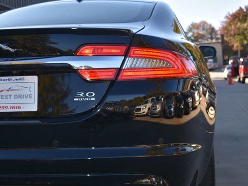 Used 2013 Jaguar XF 3.0 image 20