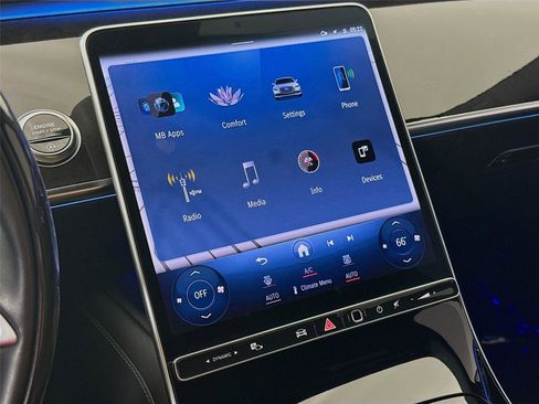 Used 2023 Mercedes-Benz S 500 4MATIC w/ AMG Line image 8