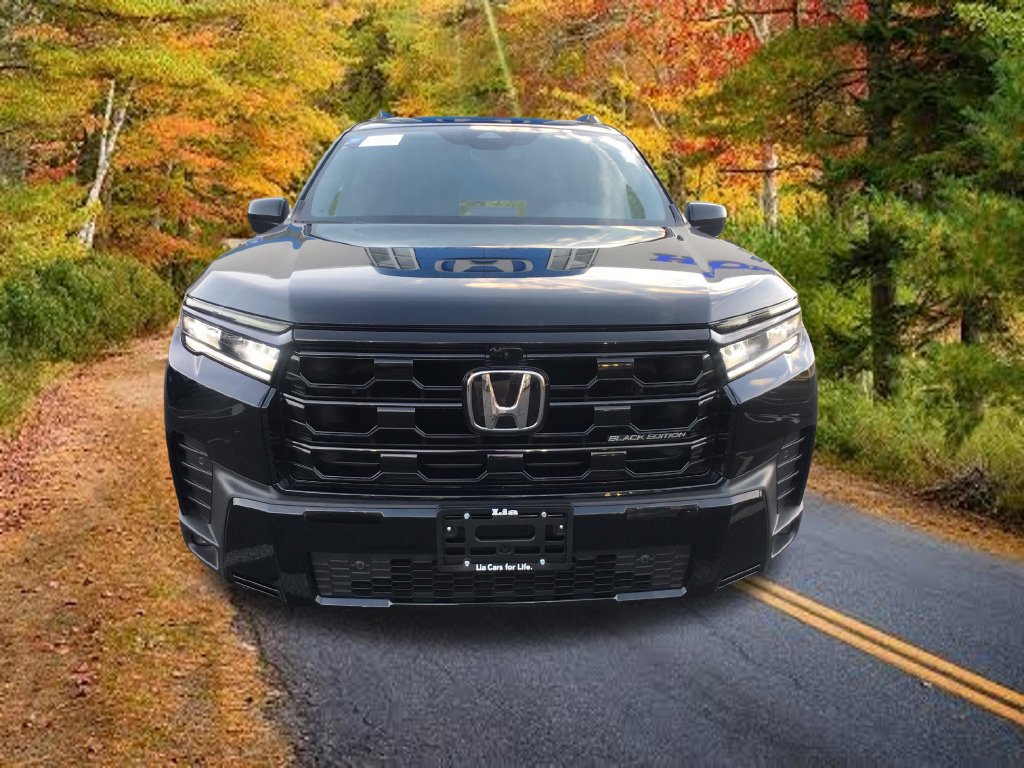 Certified 2026 Honda Pilot Black Edition image 2