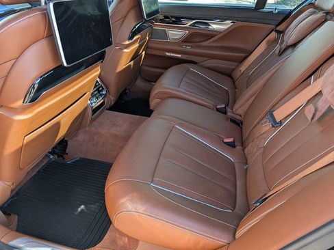 Used 2016 BMW 750i xDrive image 23