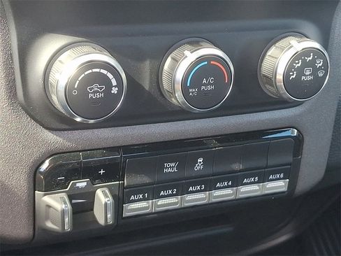 Used 2024 RAM 2500 Tradesman w/ Chrome Appearance Group image 14