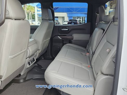 Used 2021 GMC Sierra 1500 SLT w/ X31 Off-Road Package image 11