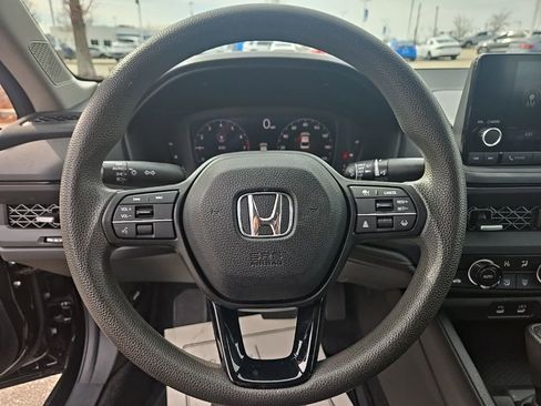 Used 2023 Honda Accord EX image 18