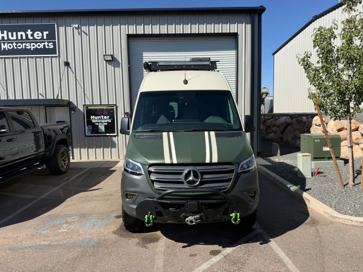 Used 2022 Mercedes-Benz Sprinter 2500 image 14