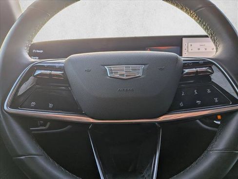 Used 2024 Cadillac Lyriq Tech image 15