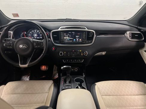 Used 2016 Kia Sorento SX image 15