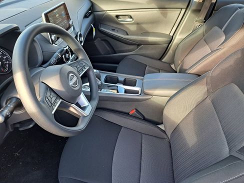 Used 2025 Nissan Sentra SV image 18
