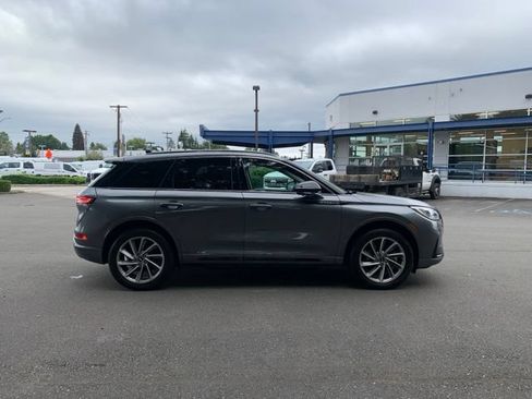 Used 2024 Lincoln Corsair Grand Touring w/ Equipment Group 301A AWD/4WD image 9