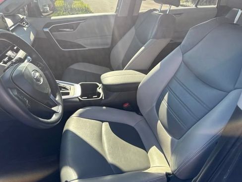 Used 2022 Toyota RAV4 XLE Premium AWD/4WD image 19