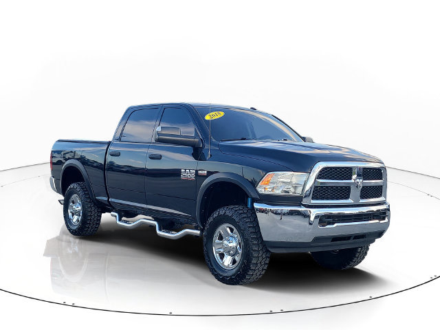 Used 2018 RAM 2500 Tradesman w/ Chrome Appearance Group AWD/4WD image 3
