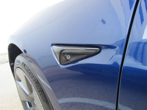 Used 2022 Tesla Model 3 Standard Range image 15