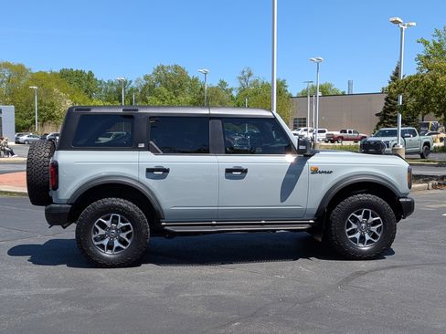 Used 2022 Ford Bronco Badlands AWD/4WD image 9