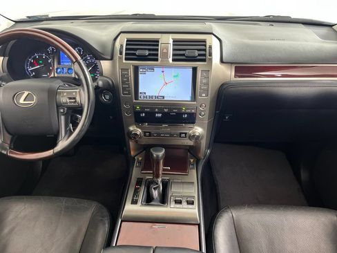 Used 2018 Lexus GX 460 Premium w/ Premium Package AWD/4WD image 18