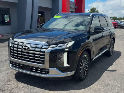 Used 2023 Hyundai Palisade Calligraphy AWD/4WD image 2