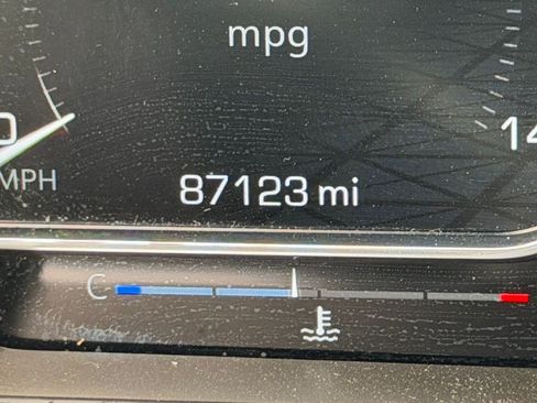 Used 2022 GMC Sierra 1500 Elevation w/ Elevation Premium Package AWD/4WD image 11