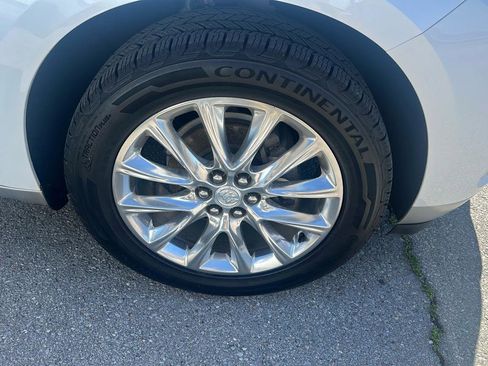 Used 2018 Buick Enclave Premium w/ Experience Buick Package image 3