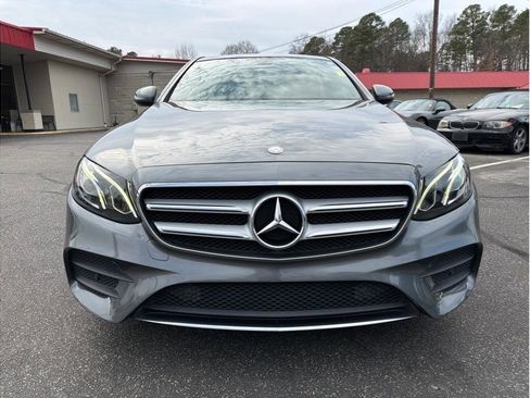 Used 2017 Mercedes-Benz E 300 image 2