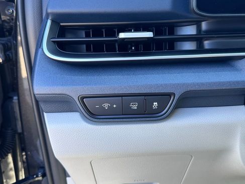 New 2026 Kia Carnival EX FWD image 10