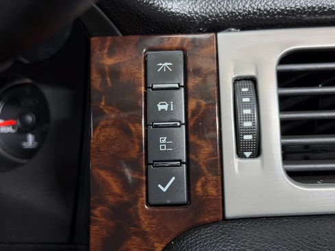 Used 2012 GMC Yukon XL Denali AWD/4WD image 40