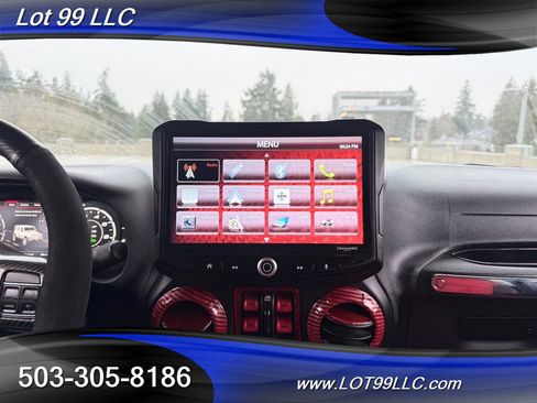 Used 2018 Jeep Wrangler Unlimited Sahara image 27