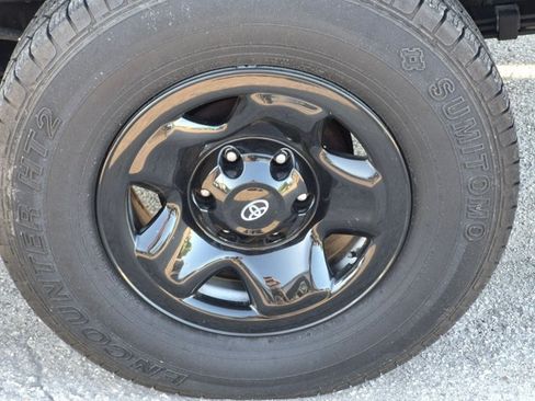 Used 2016 Toyota Tacoma SR5 RWD image 15