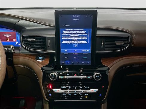 Certified 2022 Ford Explorer King Ranch w/ Premium Technology Package image 29