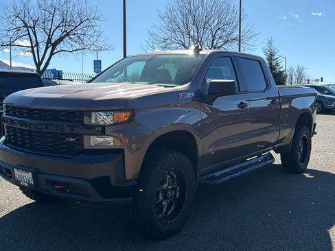 Used 2019 Chevrolet Silverado 1500 Custom Trail Boss w/ Custom Convenience Package image 1