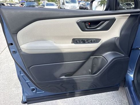Certified 2025 Subaru Forester AWD/4WD image 13