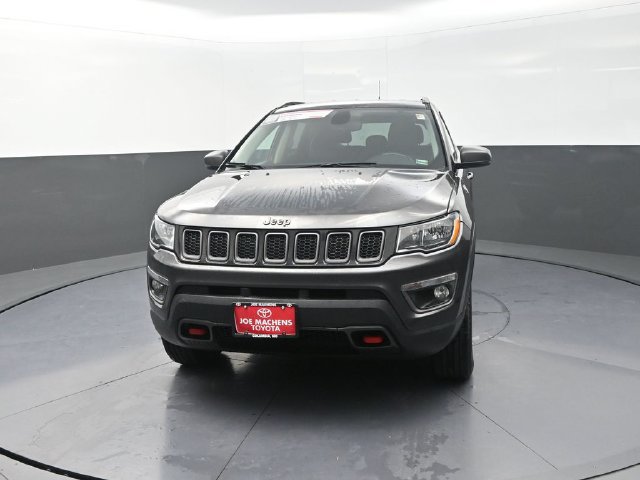 Used 2019 Jeep Compass Trailhawk AWD/4WD image 2
