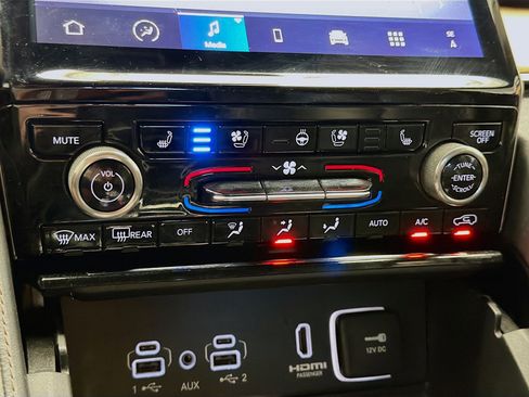 Used 2022 Jeep Grand Cherokee Summit image 10