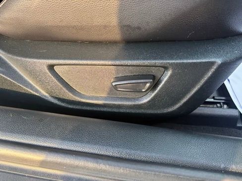 Used 2022 Ford Mustang Premium image 27