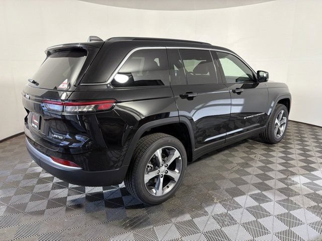 New 2026 Jeep Grand Cherokee Limited w/ Trailer Tow Package AWD/4WD image 14