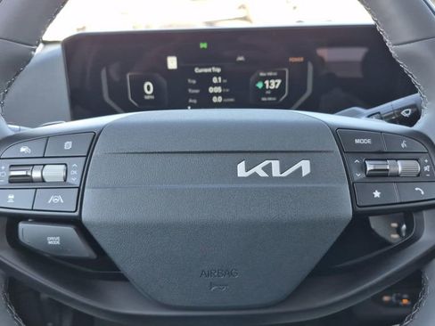 New 2025 Kia EV6 Light w/ Light LR Technology Package image 18