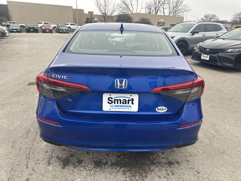 Used 2024 Honda Civic EX image 9