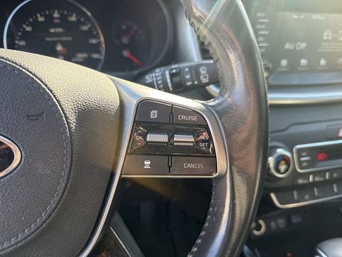 Used 2019 Kia Sorento EX image 19