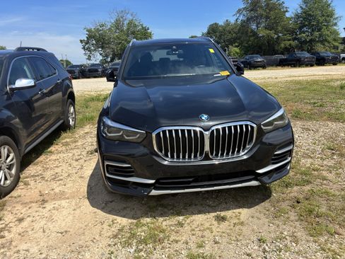 Used 2023 BMW X5 sDrive40i w/ Premium Package RWD image 2