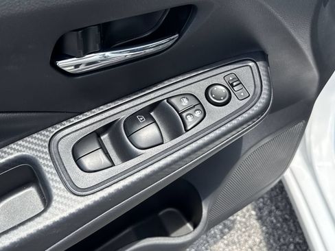 Used 2025 Nissan Versa SV w/ Trunk Package FWD image 14
