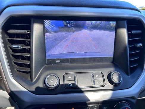 Used 2023 GMC Acadia SLT w/ LPO, Floor Liner Package image 25