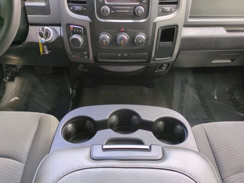 Used 2018 RAM 1500 Express w/ Express Value Package AWD/4WD image 19