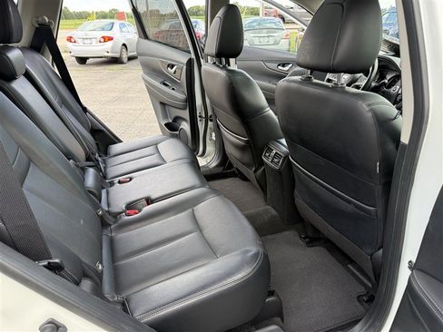 Used 2018 Nissan Rogue SL w/ Premium Package AWD/4WD image 7