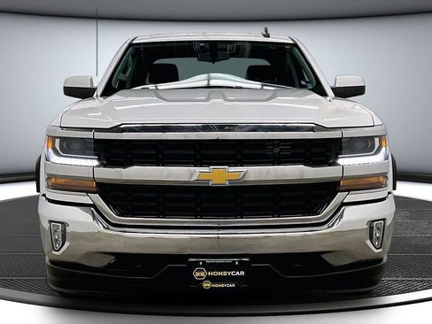 Used 2018 Chevrolet Silverado 1500 LT w/ All Star Edition AWD/4WD image 2
