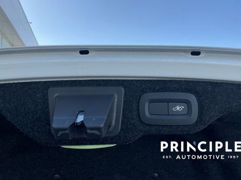 Used 2019 Volvo S60 T5 Momentum w/ Premium Package image 13