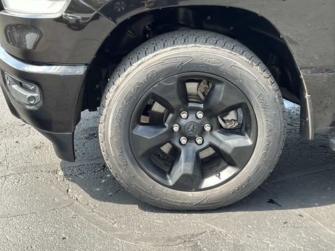 Used 2019 RAM 1500 Big Horn AWD/4WD image 10