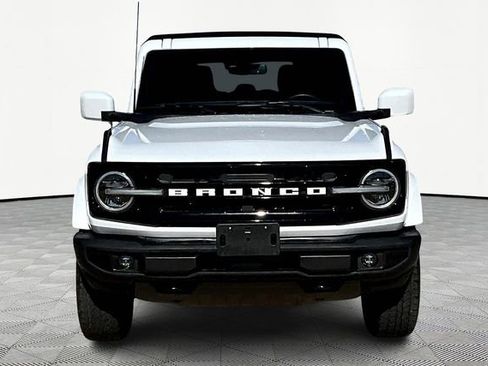 Used 2022 Ford Bronco Outer Banks image 3