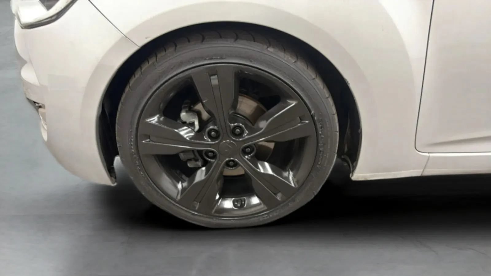 Used 2016 Hyundai Veloster w/ Option Group 03 FWD image 29