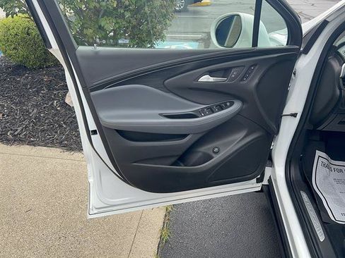 Used 2019 Buick Envision Essence AWD/4WD image 7