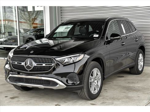 Certified 2025 Mercedes-Benz GLC 300 GLC 300 4MATIC image 3